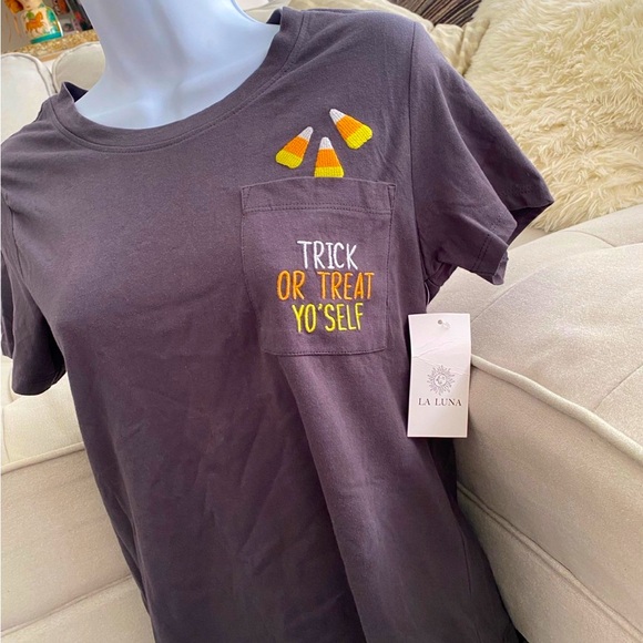 Halloween T-shirt - Picture 1 of 5